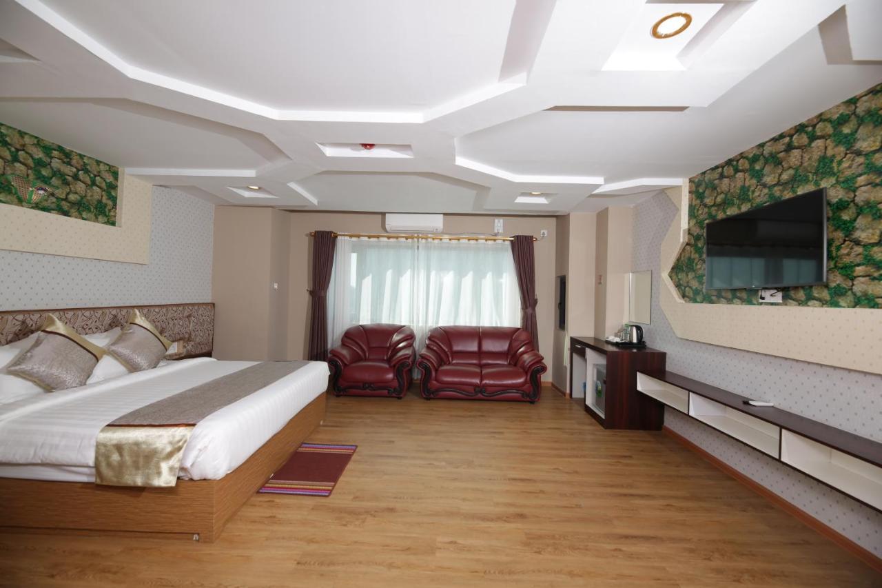 H Plus Hotel Янгон Екстериор снимка